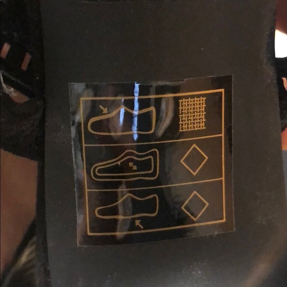 Black Spring High Heels Size 8.5 (Adoeni) - Picture 4 of 4